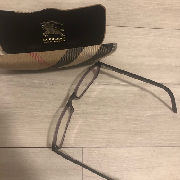 Authentic Burberry Prescription Glasses - Picture 5 of 7